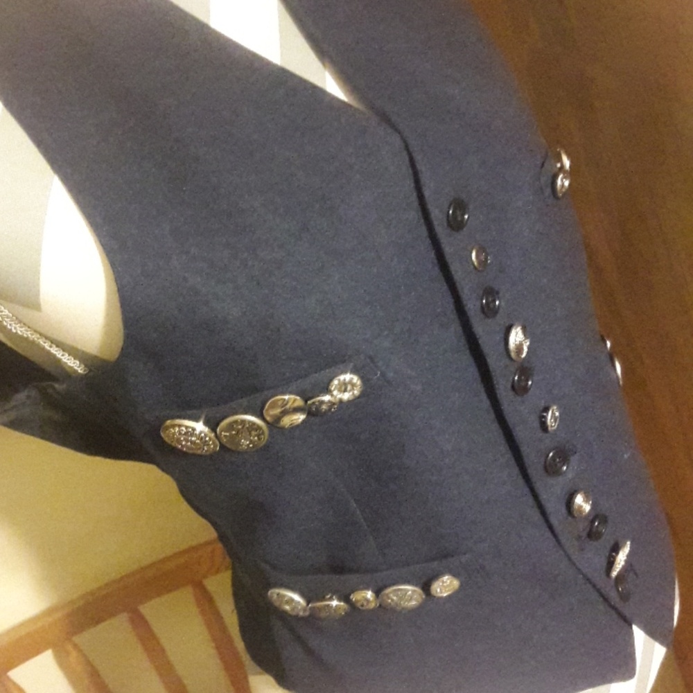Buttoned Vest